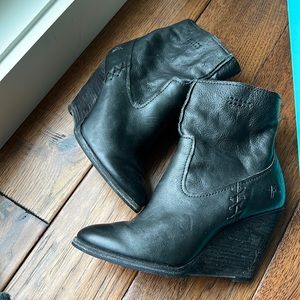 ✨SALE✨ FRYE Wedge Boots